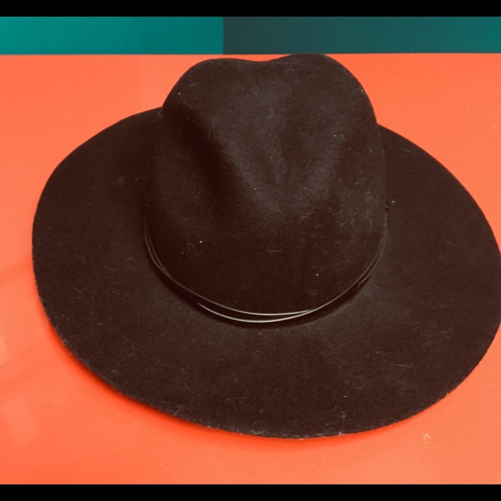 Black wool floppy hat
